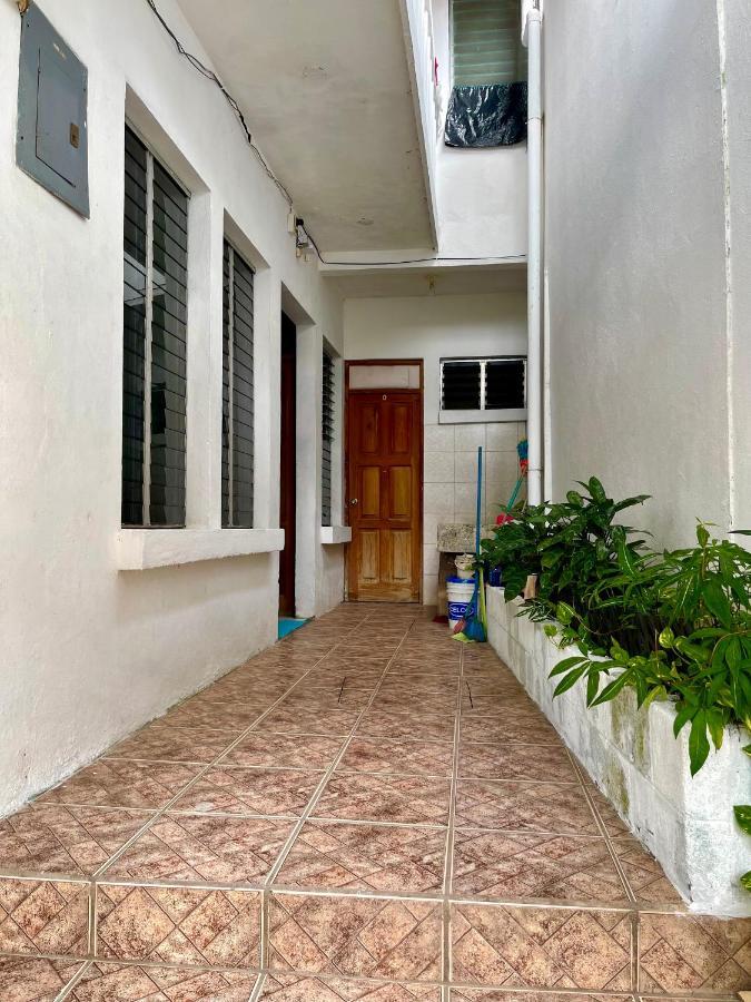 Hostal Inn 1 ฟลอเรส ภายนอก รูปภาพ